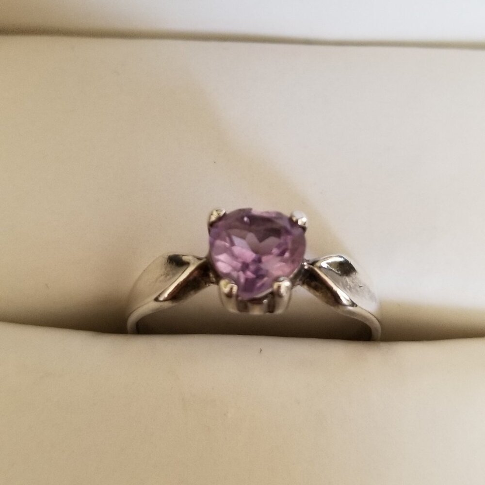 Vintage Sterling Silver 925 Heart Amethyst Ring